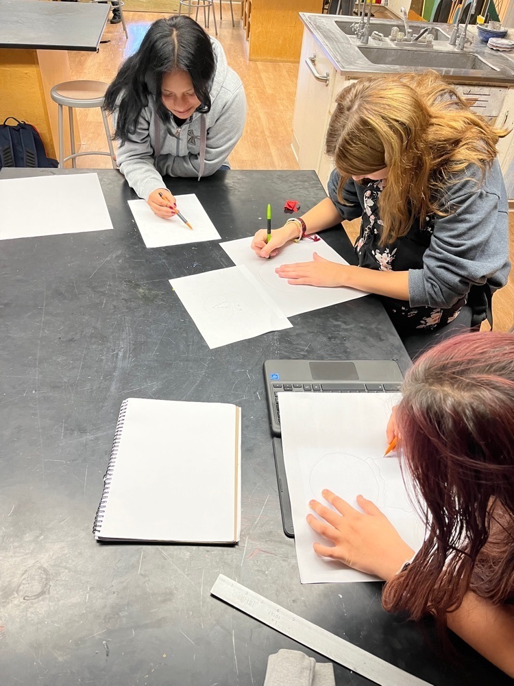 students drawing
