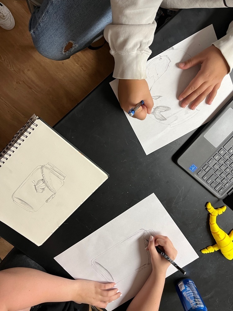 students drawing