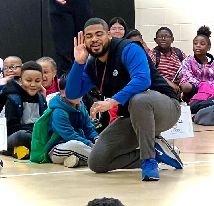πItβs College Week at Jones! π We were lucky to have Justin Simmons @BoulterTylerISD and Rachel Sherman @ThreeLakesTISD come share all about MIDDLE SCHOOL with our Jaguars! π