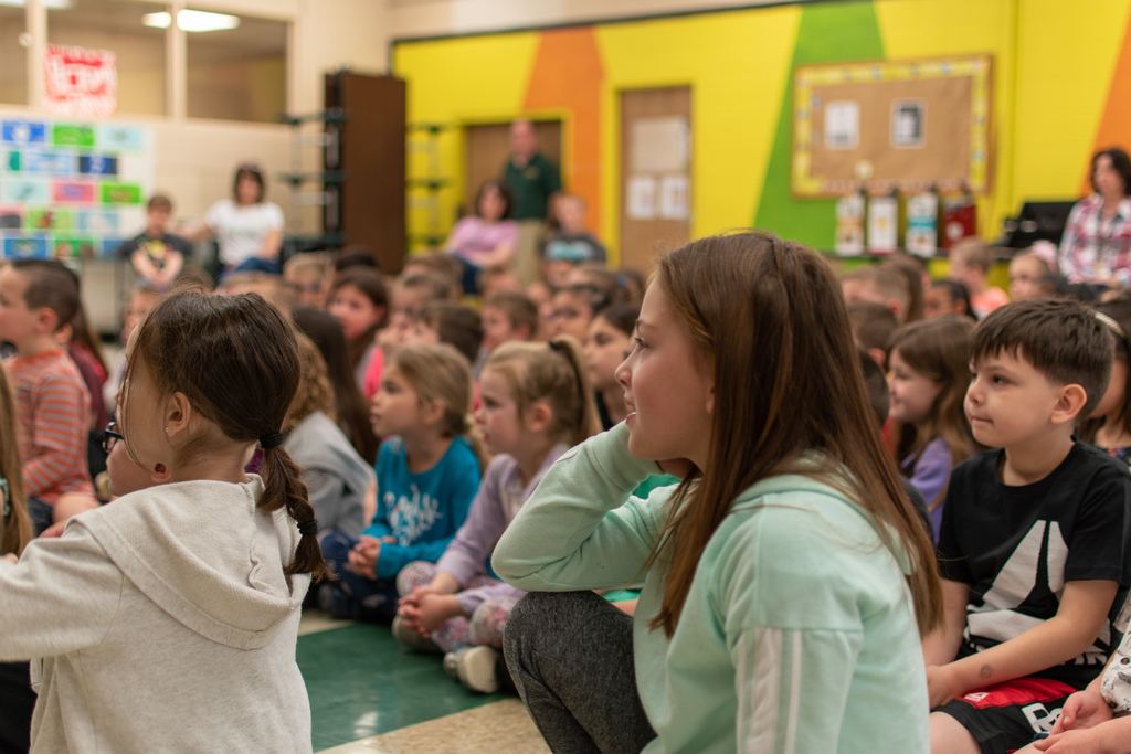 Kindergarten focused on the performance