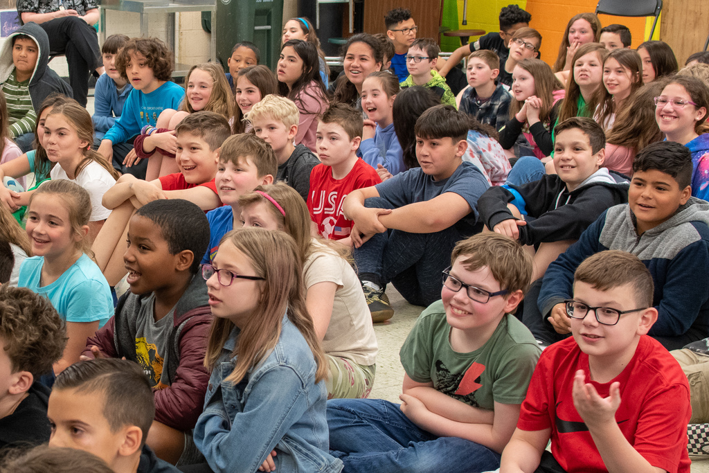 3rd, 4th, and 5th grade students enjoying the performance