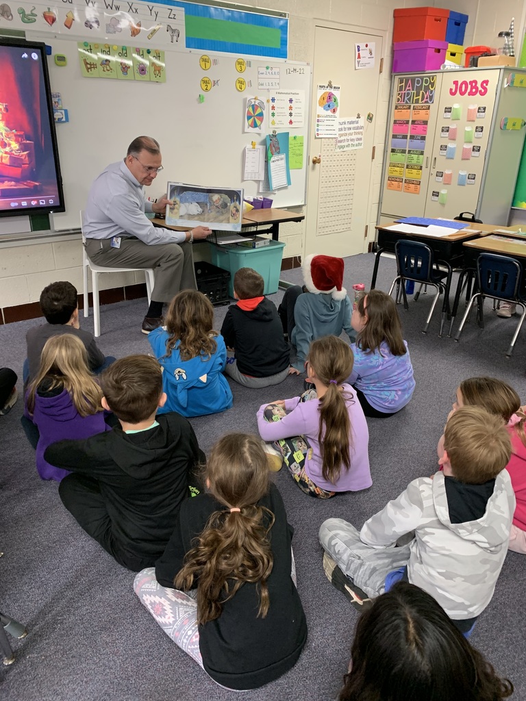 Supt. Prebles reads to 2nd graders