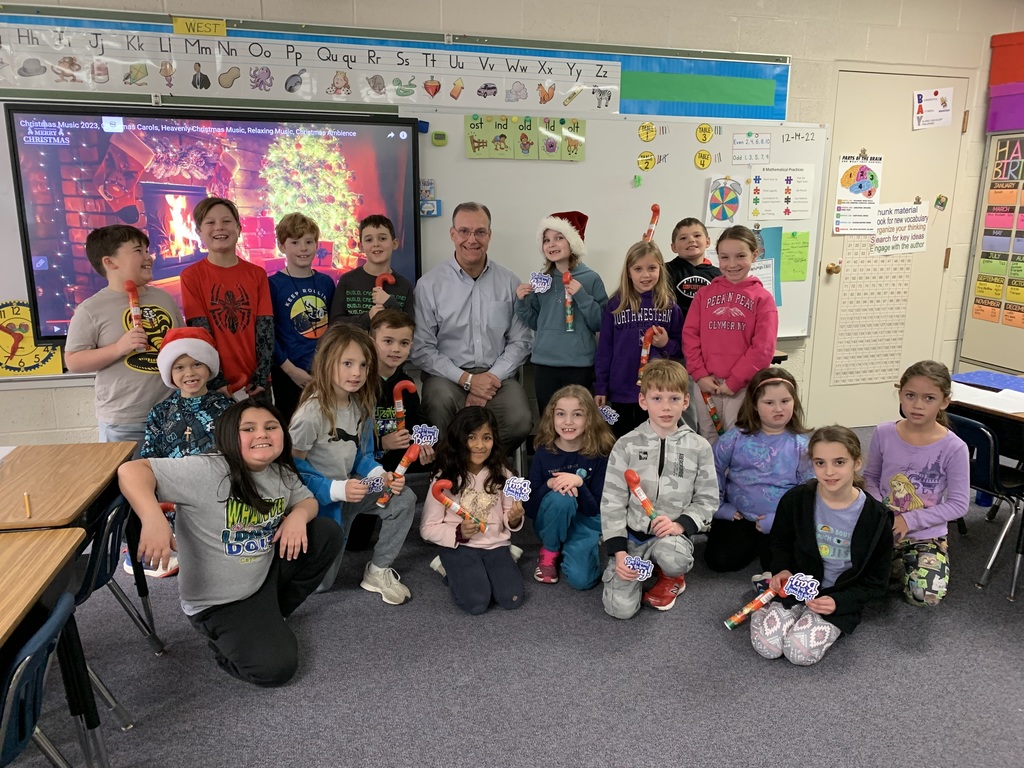 Supt. Prebles reads to 2nd graders