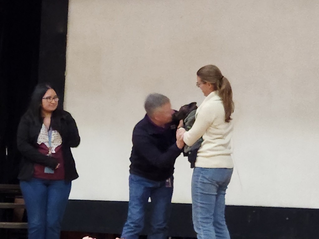 And the winner's are: Photo of 1st Place Mr. Blain kissing Miss Piggy.