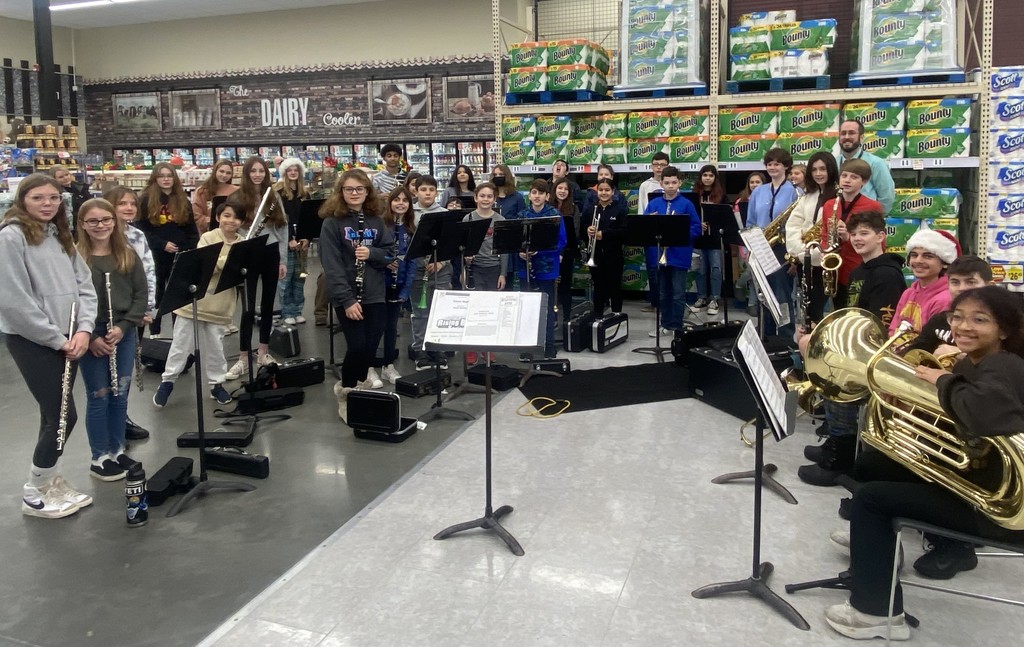 band and chorus at shoprite