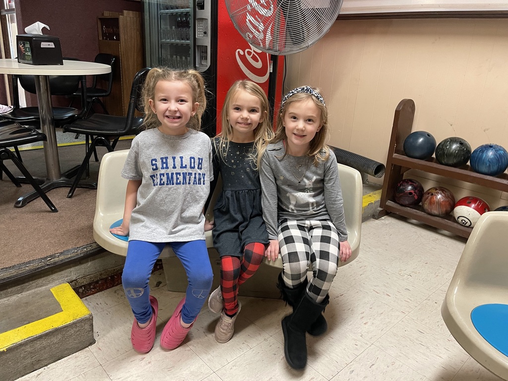 Kindergarten bowling