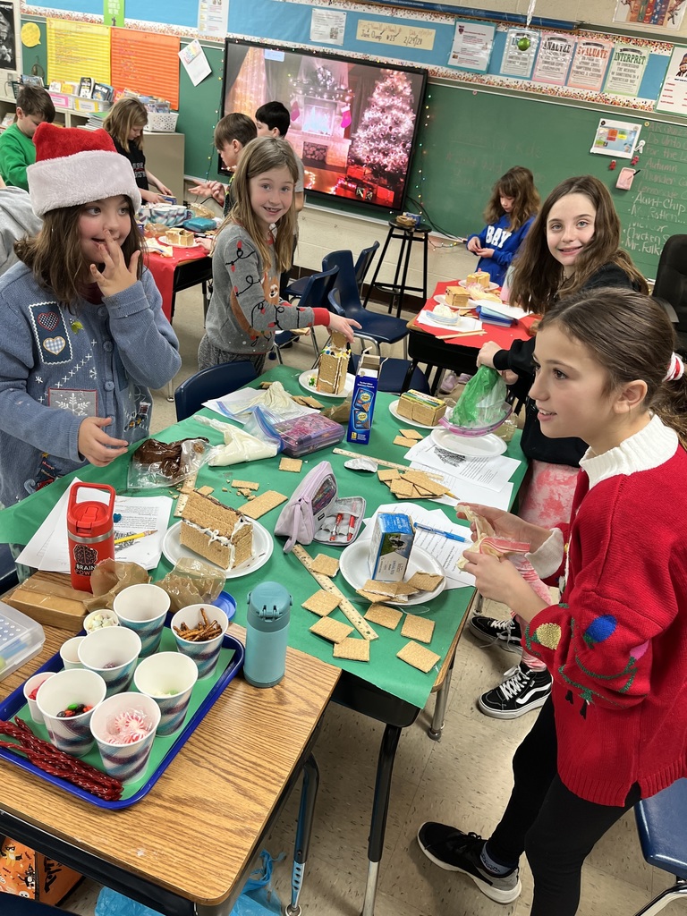 Fourth-grade construction experts