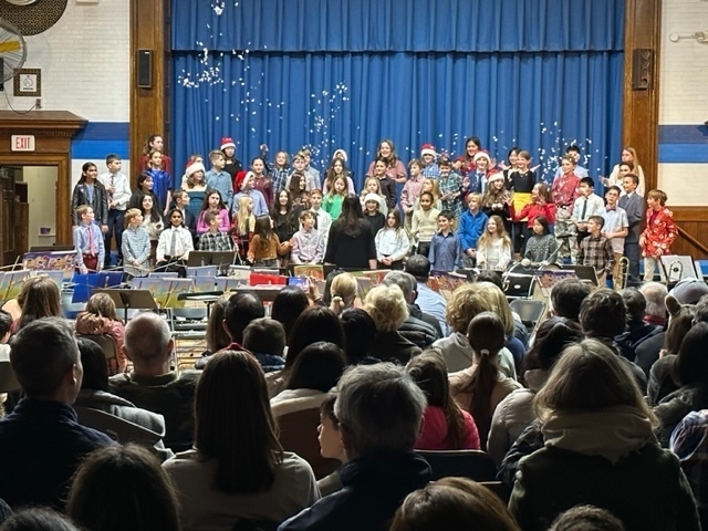 Wilson 5th grade chorus performance