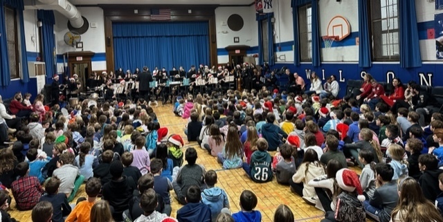 Roosevelt musical performance for Wilson students