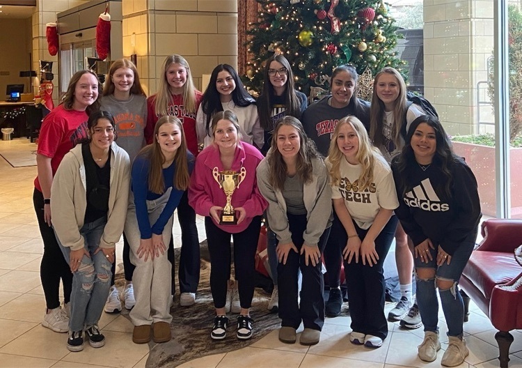 Lady Wolves Basketball 