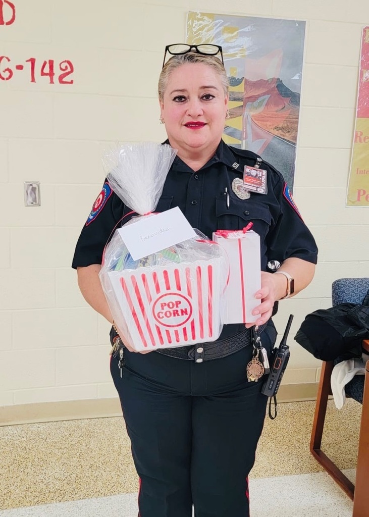 Officer Benavidez with her appreciation gift!