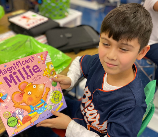 students enjoy books