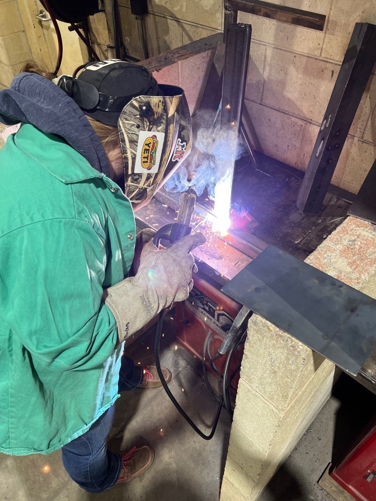 Ag Mechanics 2 has been working hard on welding projects to start off 2nd semester! They are practicing their skills with SMAW, MIG, and Oxy-fuel welding, as well as plasma cutting. 