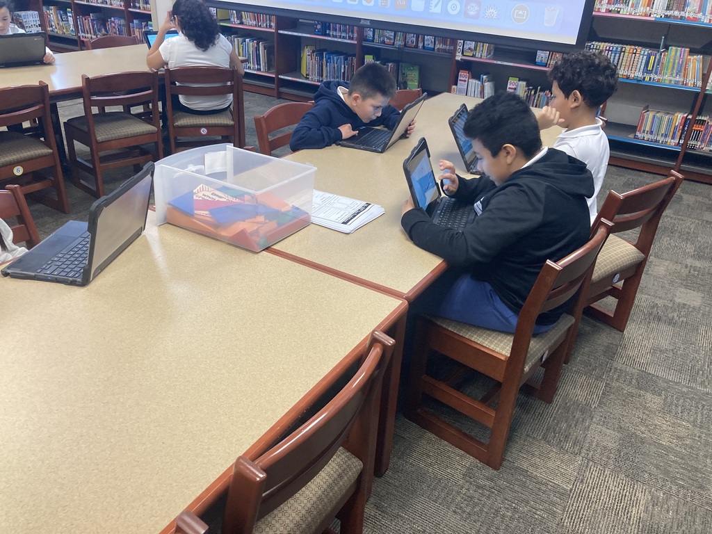 4th graders design snowflakes to print in 3d printer