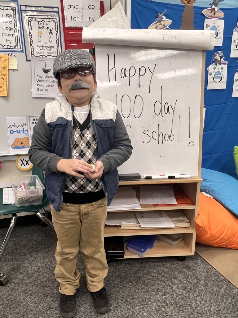 100th day of school/Dia 100 de la escuela