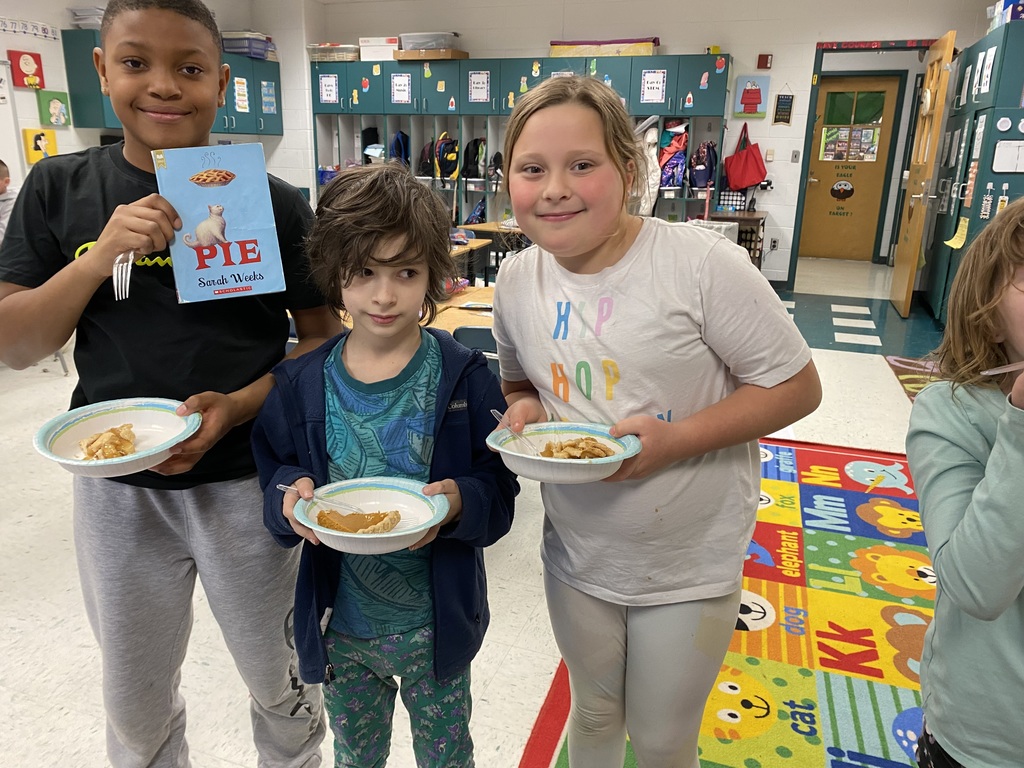 Students enjoying pie party
