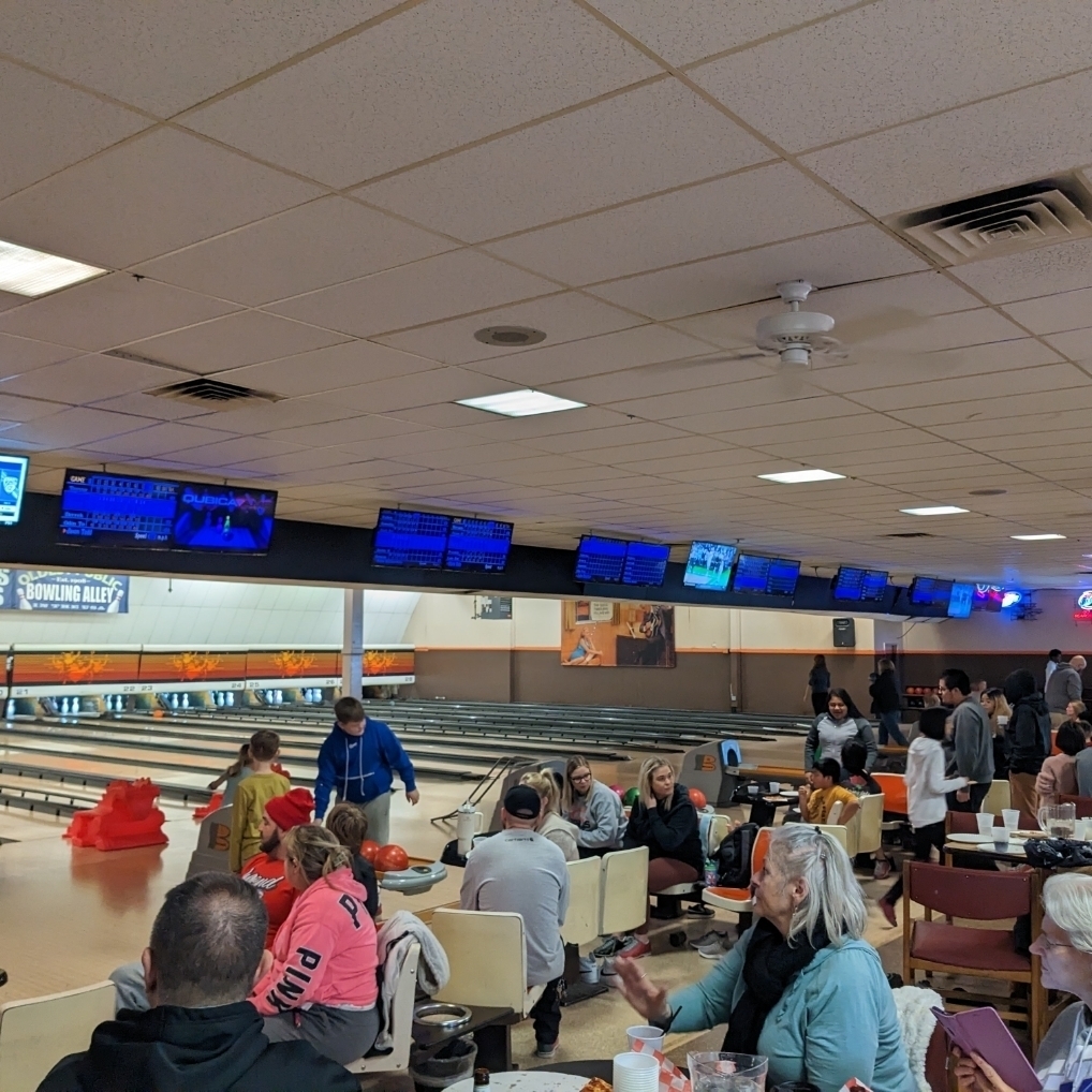 Family Bowling 2023