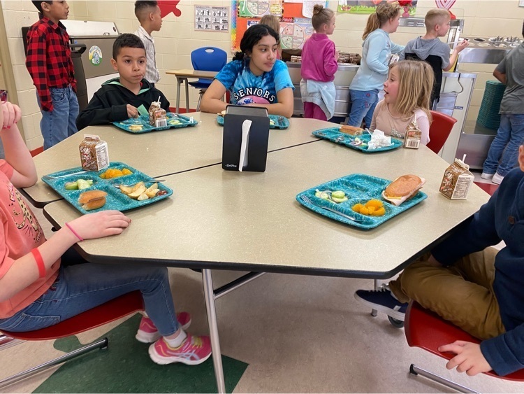 kids eating
