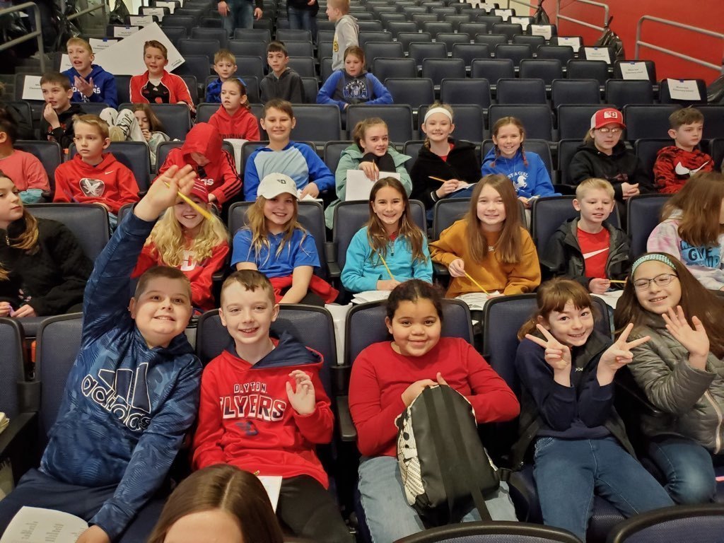 Students at UD women's game.
