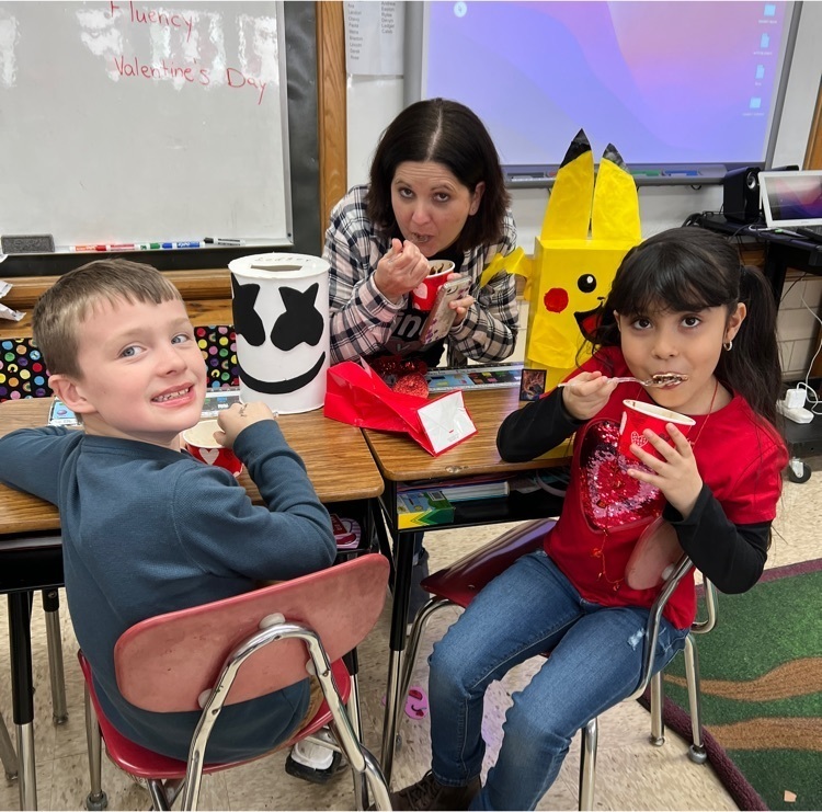 students with ice cream