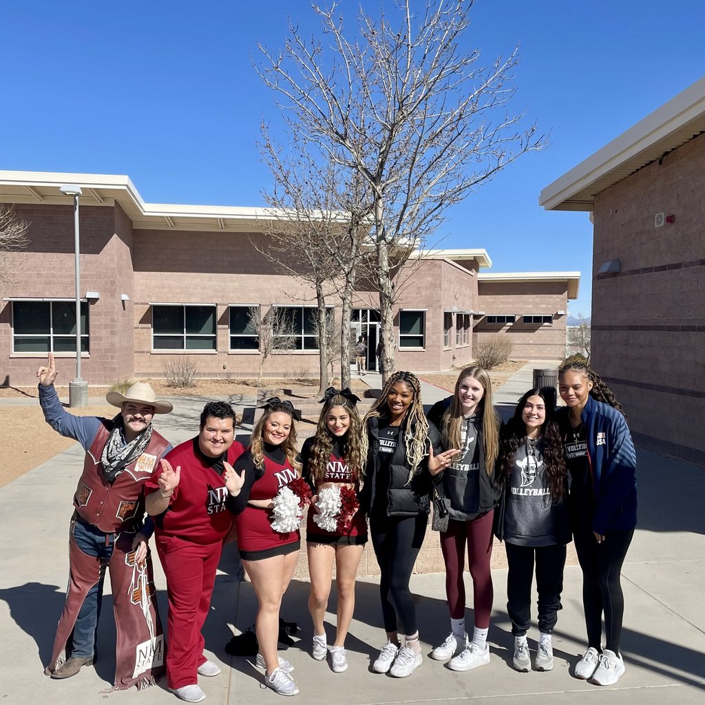 A big thanks to the women's volleyball team from New Mexico State University for visiting our students at Mesa Middle School for their Enrichment Day.