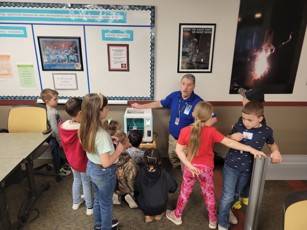 Our first "Forward to the Moon" day camp for K-2 students was a smashing success.  The Artemis generation is set and ready for space travel!