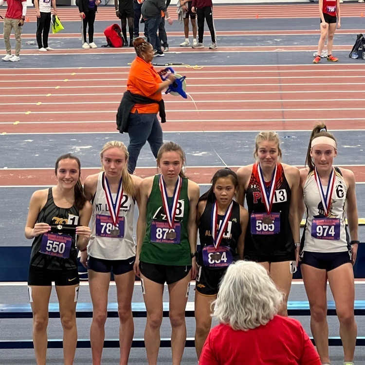 PA State 3000 meter champion Jolena Quarzo  