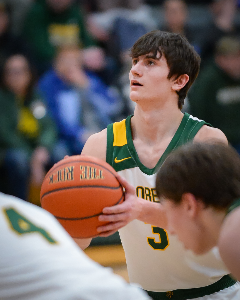 Congrats to the Boys Basketball team with their win on Saturday against Laona/Wabeno and their undefeated Northern Lakes Conference Championship.