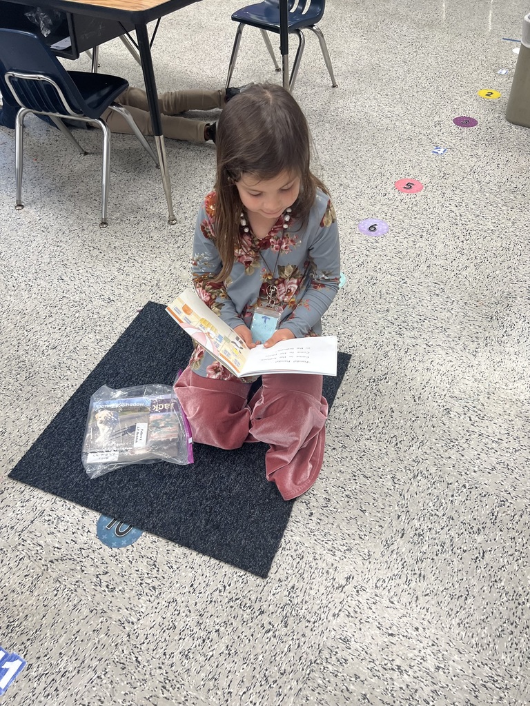 students reading