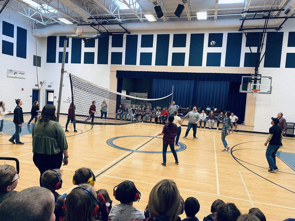 Staff vs. 8th Grade Vollyball