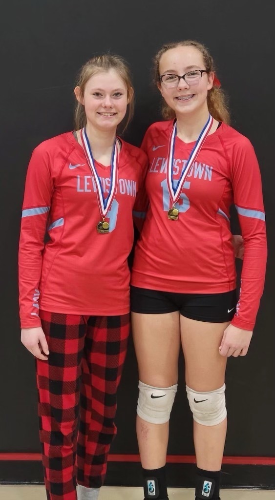 Fernetti and Roddis selected to All-Tournament Team