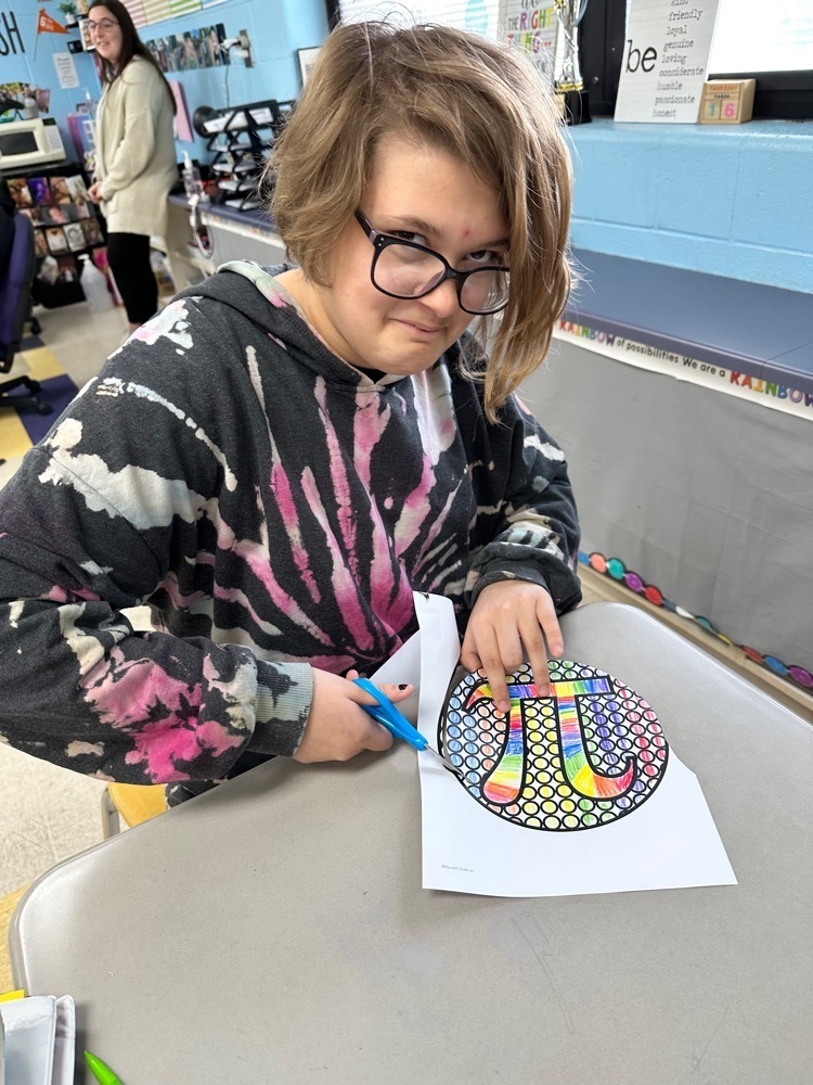 SES students celebrate Pi day