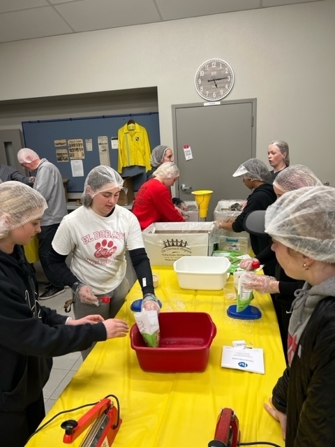 EHS softball pakaging meals