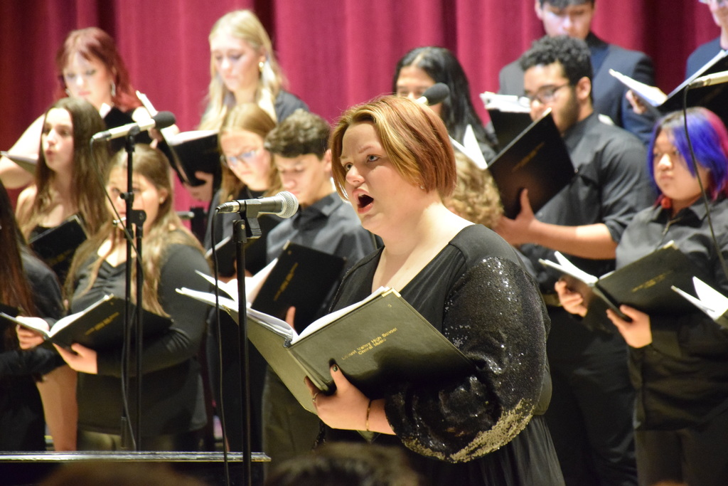 LVHS chamber singers and Hofstra chamber choir share the stage for a collaborative concert.