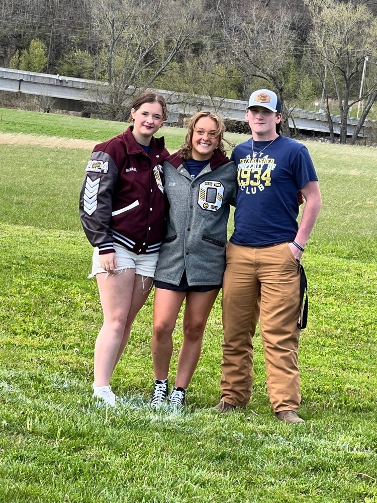 BETA students performing community service at Booneville's EGG-CELLENT celebration event. 