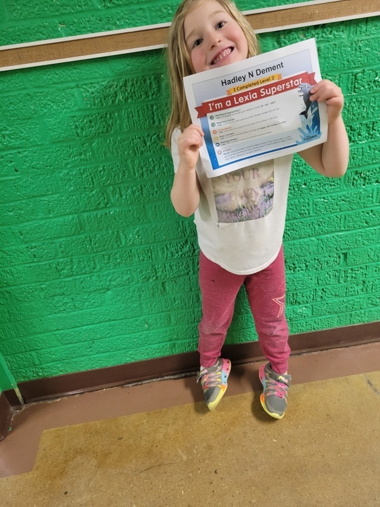 girl with certificate 