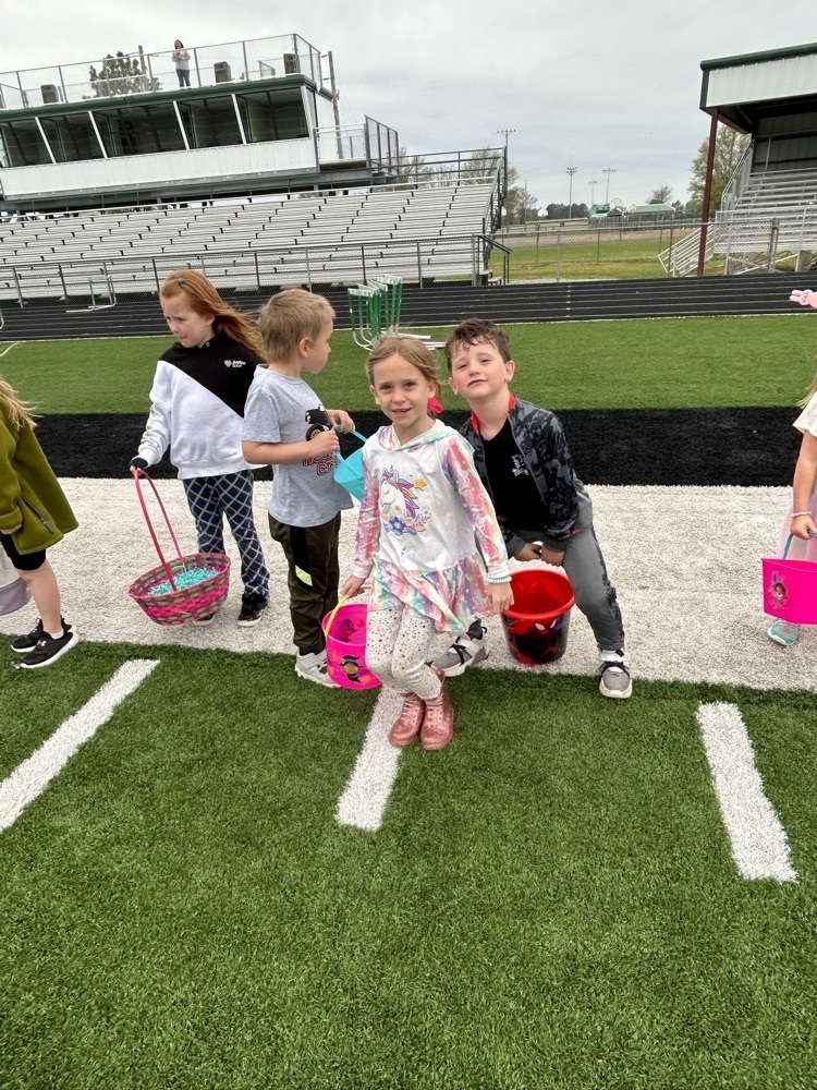 children posing 