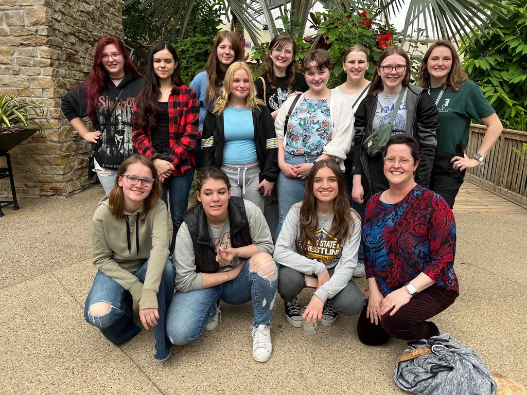 MPHS choir students at Botanical Gardens