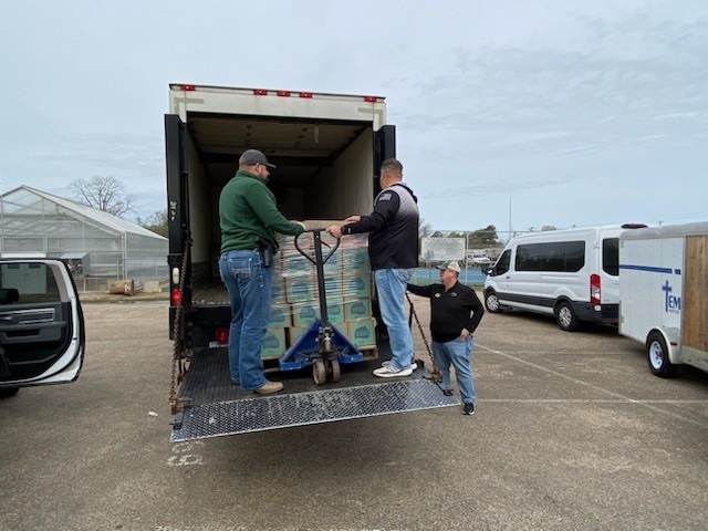 GCT tornado support donation to Wynne