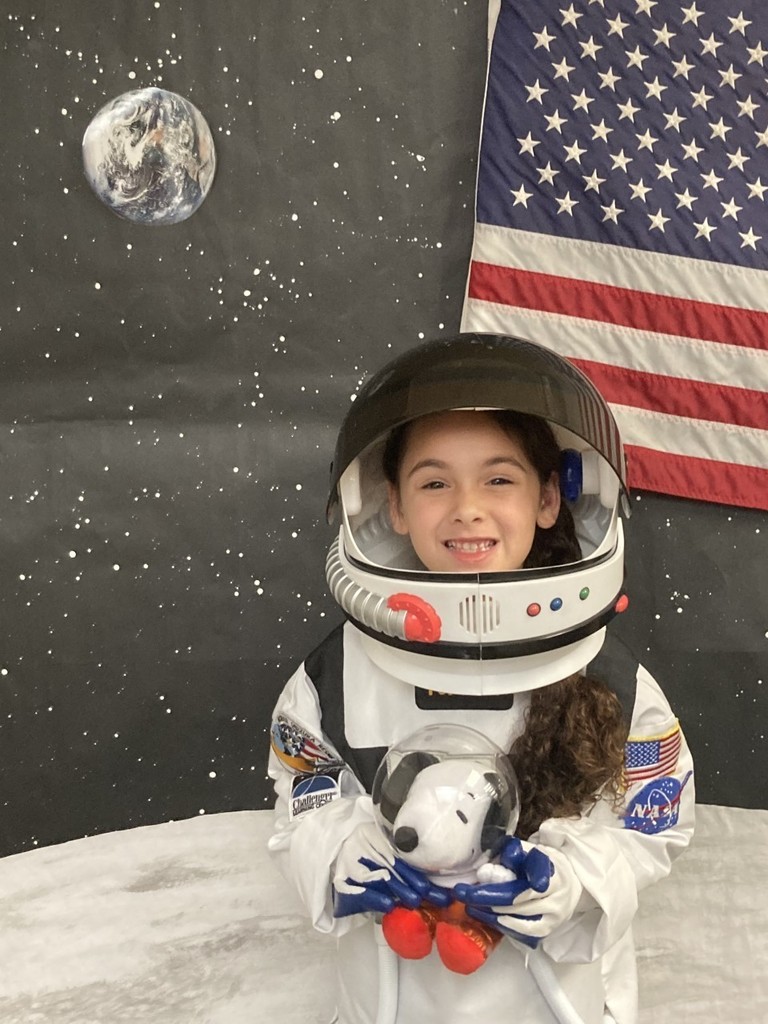 Forward to the Moon Camp 🚀 Las Cruces Public Schools The Challenger Learning Center of Las Cruces offered 6-day camps during the 2022-23 school year. As always, we had an excellent crew to work with. Plans are now being made for summer camps. Stay tuned for details. #NM #LasCruces #Science Challenger Learning Center of Las Cruces