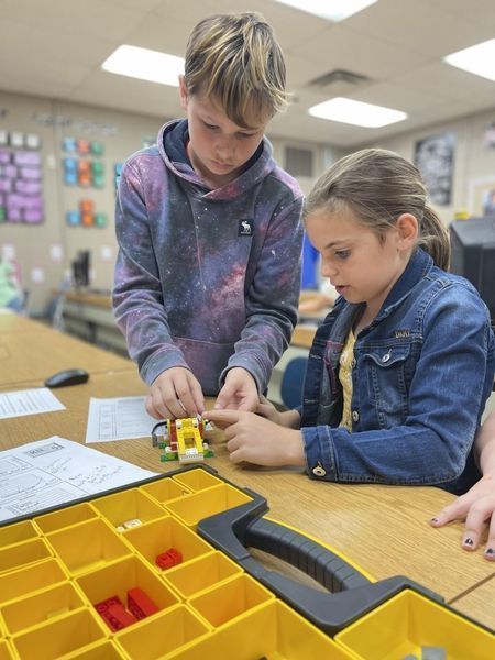 Claremore Westside Elementary students working on robotics.