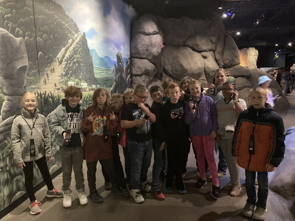 Arch-small group