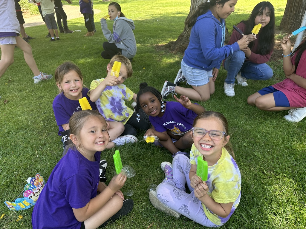 image of students outside 5