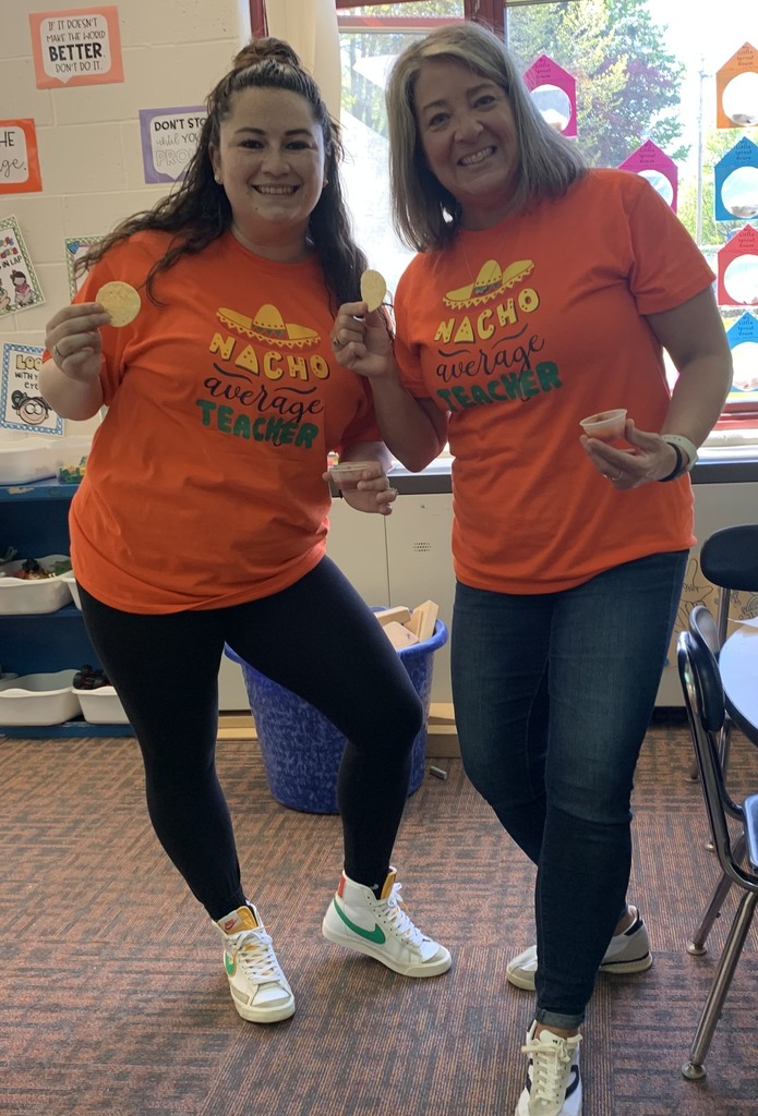 mrs. padua and mrs. rush with chips and salsa