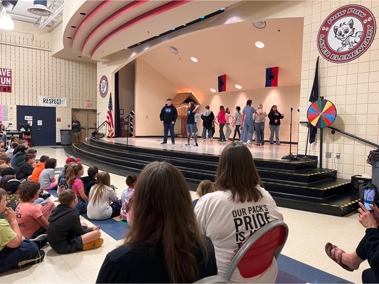 Miss Heasley introduces the cast of the middle school musical finding Nemo Junior.