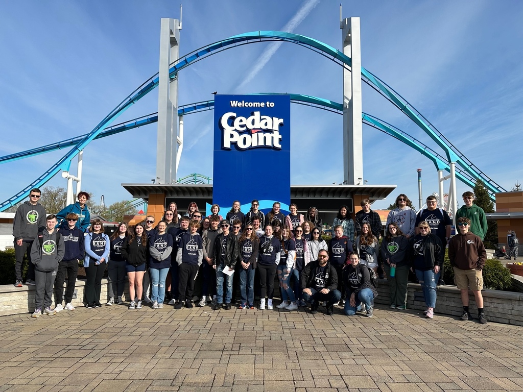 students together at cedar point entrance 