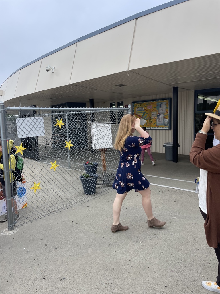 Miller STAR, Mrs. Fanter, "No pictures please!"
