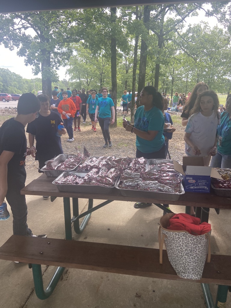 sh feeder AVID picnic