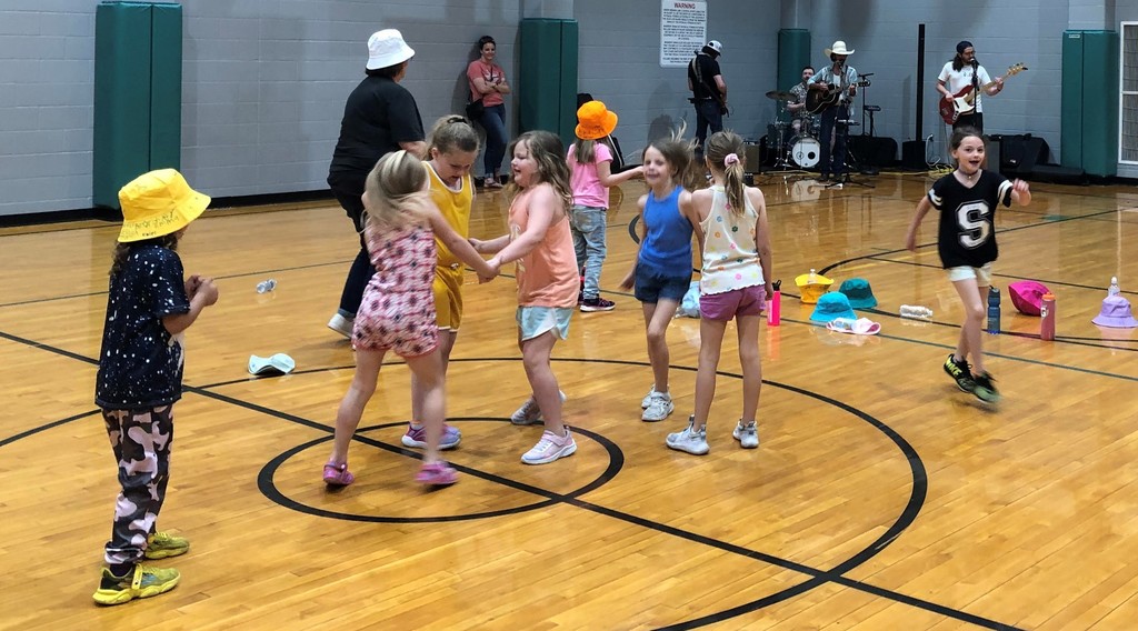 It's a dance party at BPS!