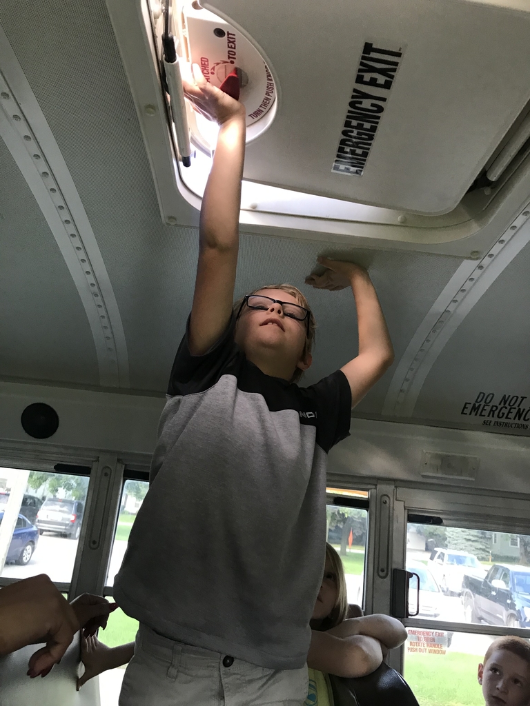 MP East Elementary Annual Bus Expectations and Evacuation Drill with classroom teachers, bus drivers and MP Transportation Director, Teresa Hartley working together to educate our students. 💛🚌🖤#mphawks
